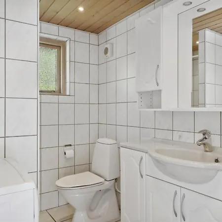 Nyaraló Nila - 750m From The Sea By Interhome Mølby